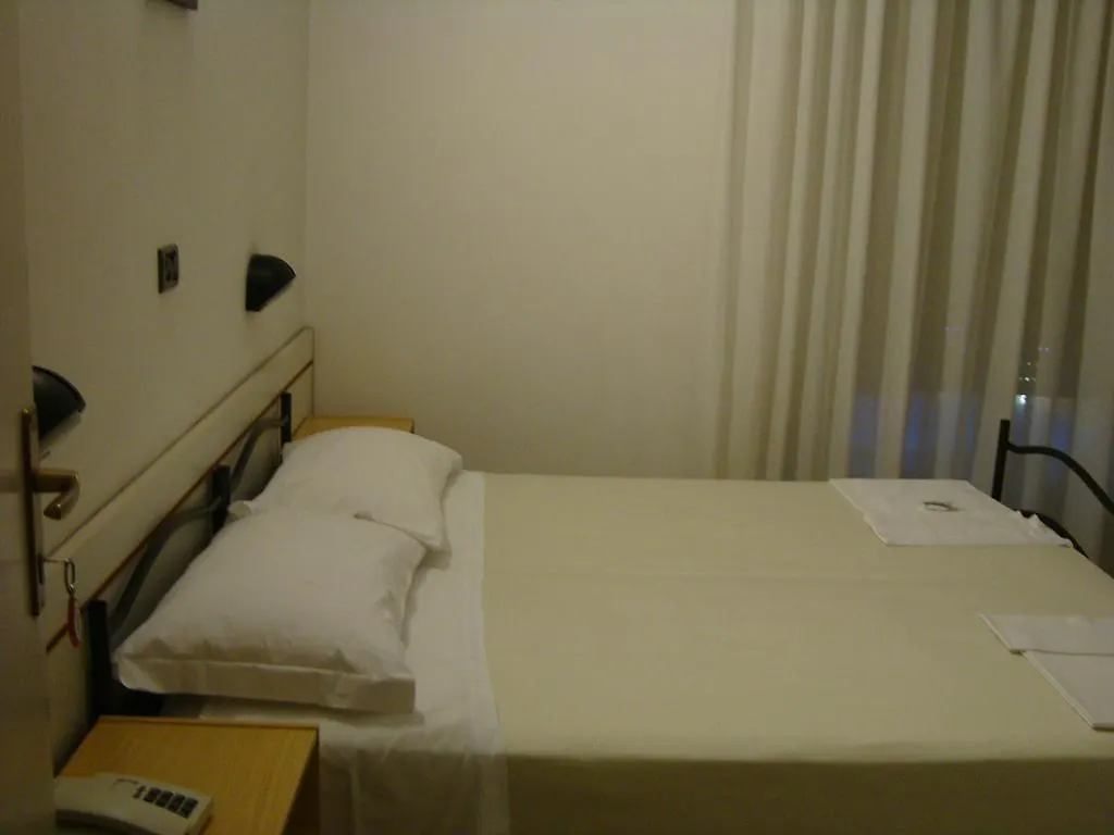 Hotel Felsinea Rimini 3*,  Włochy